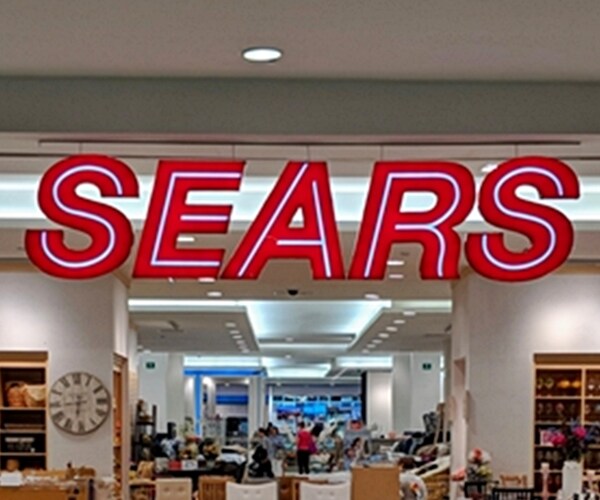 Elizabeth Warren, AOC Blast Lampert's Backpedaling on Sears Severance Pay