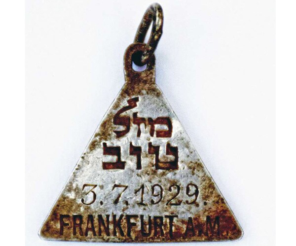 Holocaust Victim's Clue Reunites Family