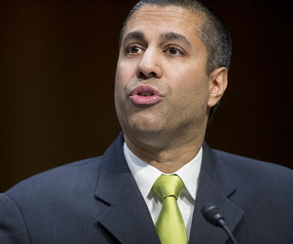 FCC Will Vote on Loosening TV, Newspaper Ownership Rules