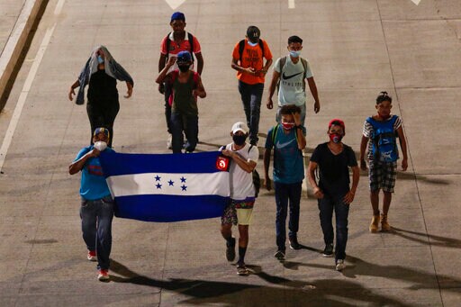 Hundreds of Honduran Migrants Set out for US amid Pandemic