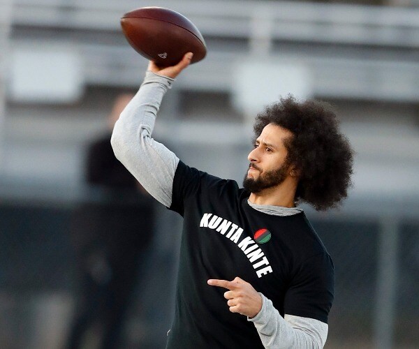 Kaepernick to Fund Legal Aid for Protesters