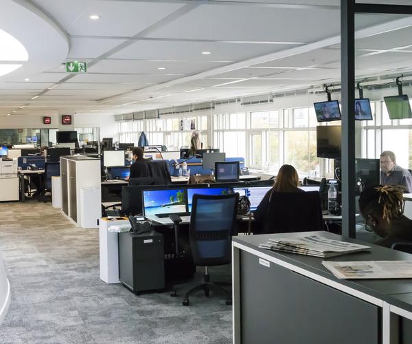 Who Still Needs the Office? US Companies Start Cutting Space