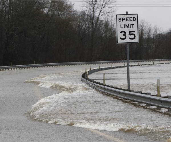 Mississippi Capital Braces for More Flooding