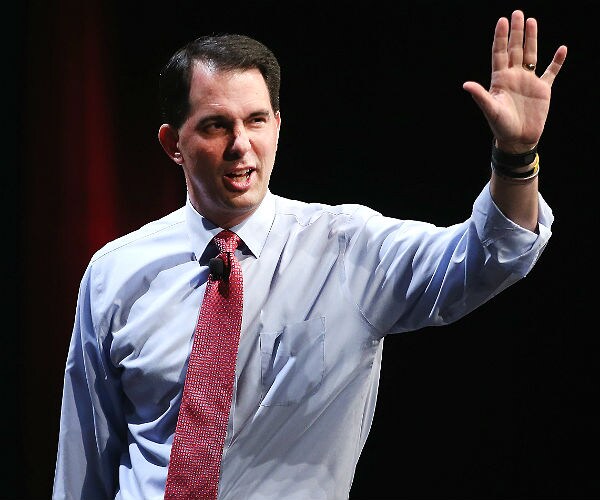 Walker Keeping Options Open While Backing Cruz