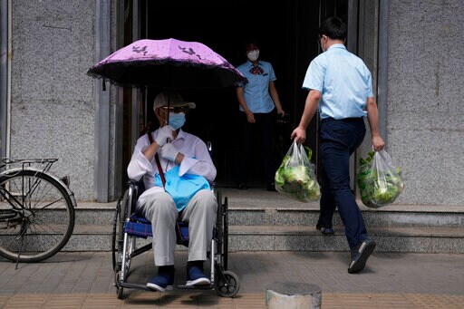 Shanghai Moves toward Ending 2-month COVID-19 Lockdown