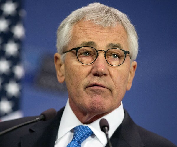 Ex-Defense Chief Chuck Hagel Calls Trump 'An Embarrassment' 
