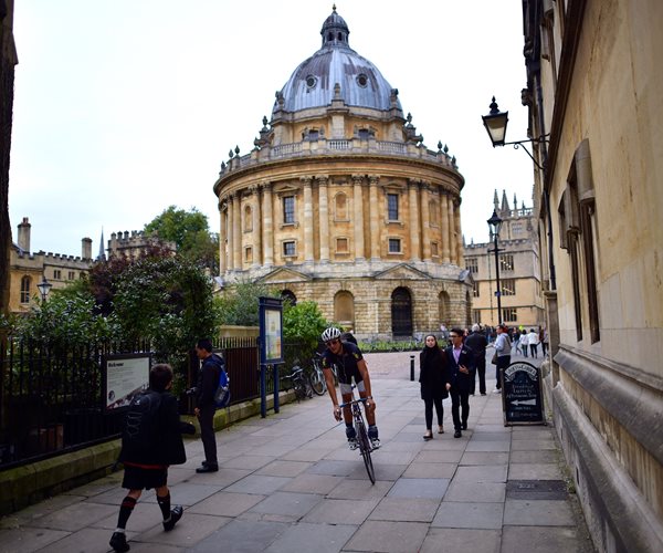 Oxford Beats Harvard, Stanford as World's Top University