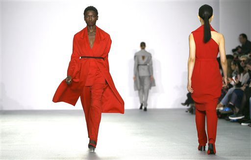 London Fashion Week Kicks off 5 Days of Shows; Sun Peeks out