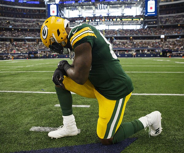 Trump on NFL Anthem Decision: 'Total Disrespect' for US