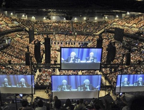 Buffett's Berkshire Profit Falls 37 Percent, Misses Estimates, on Geico Slump