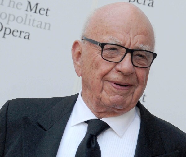 Rupert Murdoch Considers Combining Fox, News Corp 