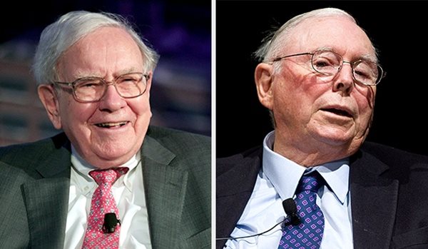 Berkshire's Munger Warns of Danger Facing AmEx While Buffett Affirms Support