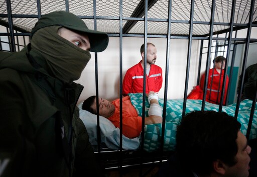 Ukrainian Court Arrests Top Tax Official