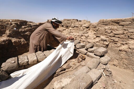 Famed Egyptian Archaeologist Reveals Details of Ancient City