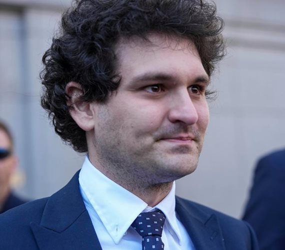 FTX Founder Urges Court to Toss Charges