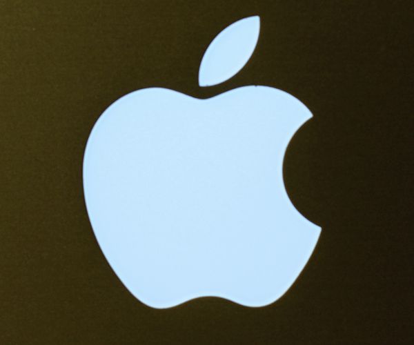 Apple Is in Talks With Intel for Cellular Modem Unit