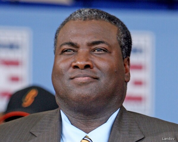Tony Gwynn, Baseball's 'Mr. Padre,' Dies at 54
