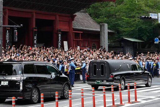 Japanese Say Final Goodbye to Former Leader Abe at Funeral