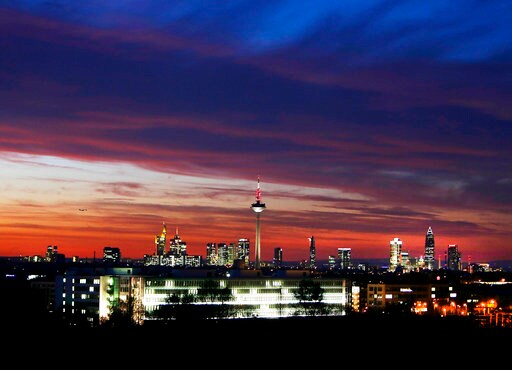 German Business Confidence Rises amid Optimism about Future
