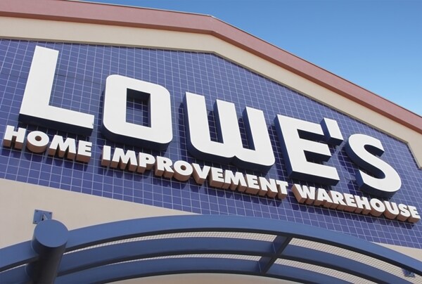Lowe's Misses Earnings Estimates, Forecasts Slower Growth