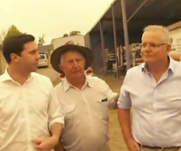 Australian PM Jeered in Wildfire-Ravaged Zone