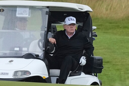 Trump's Meeting with a Key European Official Comes as His Tariff Deadline Nears