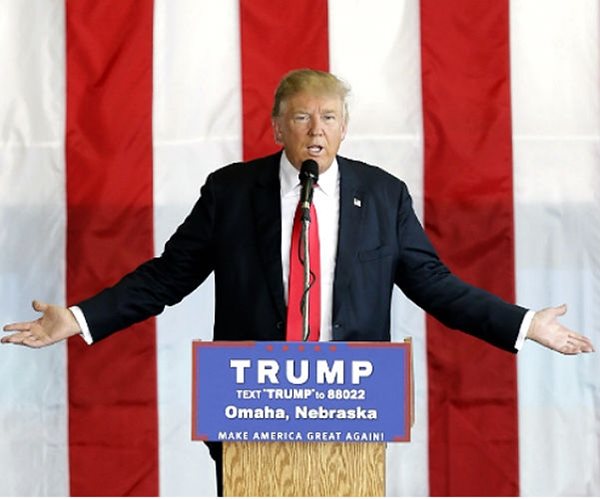 Trump: Fed Keeping Rates Low Because of Pressure From Obama