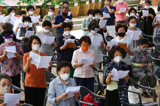 S. Korea Elevates Distancing as Epidemic Nears Spring Levels