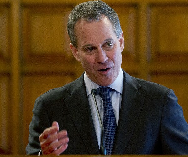 Private Email Scandal Hits New York Attorney General
