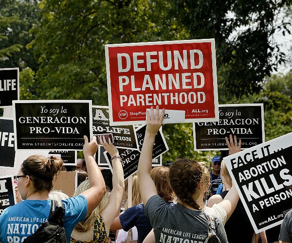 Anti-Abortion Activists Pressing Trump to Cut Planned Parenthood Funding