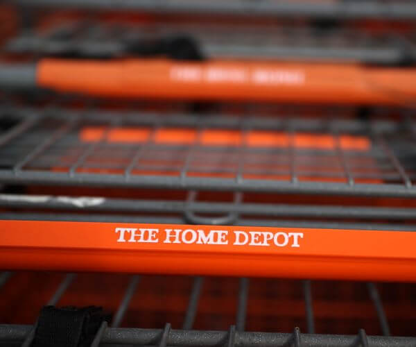 Home Depot Leans on Small Projects to Beat Estimates
