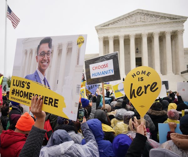 Conservative Supreme Court Justices Lean Toward Trump on DACA