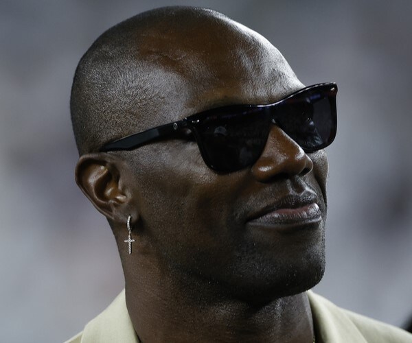 NFL HOF Terrell Owens Hit by Car After Basketball Dispute