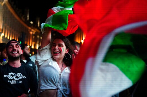 Italy Erupts as Europe's Soccer Champions Come Home to Rome