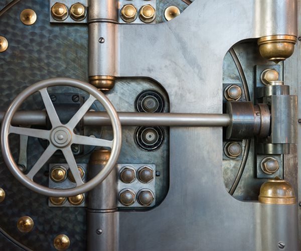 US Banks Stockpile $3.3T Cash Amid Slowdown Fears