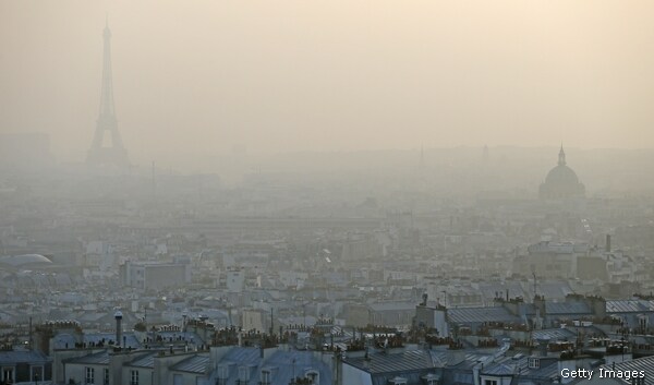 Paris Car Ban Ends After Just One Day in Effort Against City's Smog