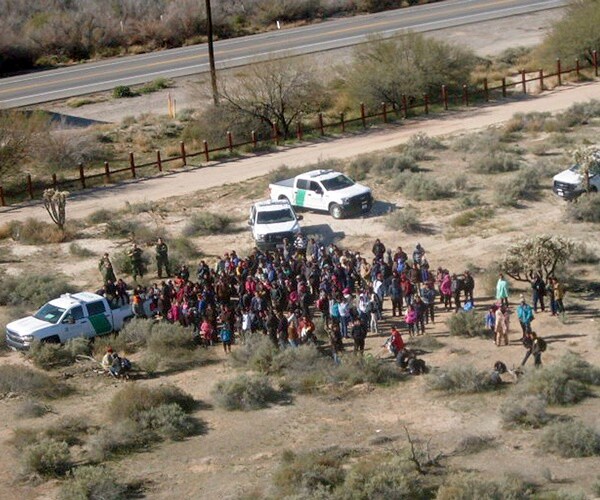 Number of Mexican Immigrants in the US Illegally Declines