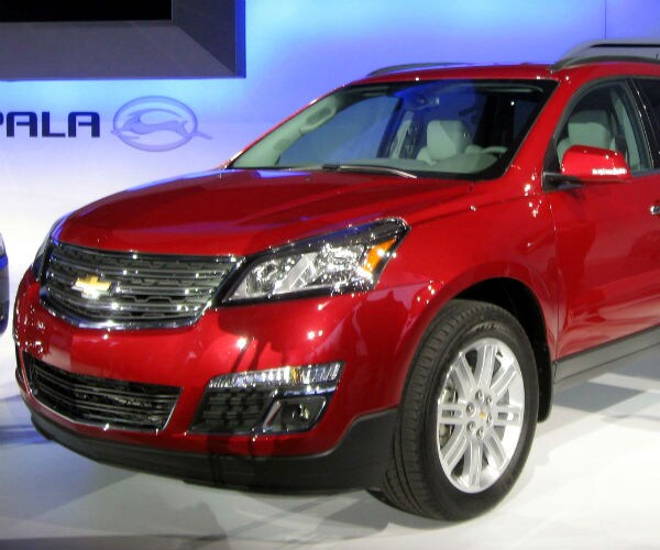 GM Stops Sale of SUVS; Mileage on Window Stickers Was Wrong
