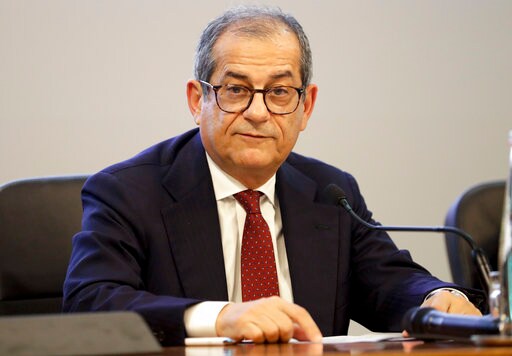 Italian Lawmakers Give Deficit-busting Budget 1st Approval