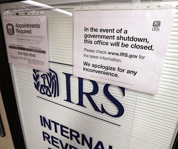 the internal revenue service offices posted placards that mention the government shutdown