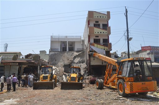 Indian Police Look for Man Blamed for Blast That Killed 90