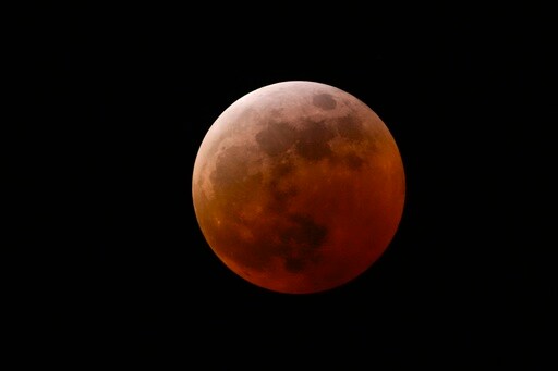 Asia Will Get a Prime View of This Weekend's Total Lunar Eclipse