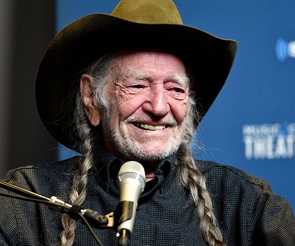 Willie Nelson Cancels Shows to Recover From Cold or Flu