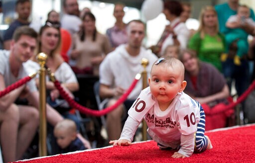 Lift Those Knees: Babies Crawl to the Lithuanian Finish Line