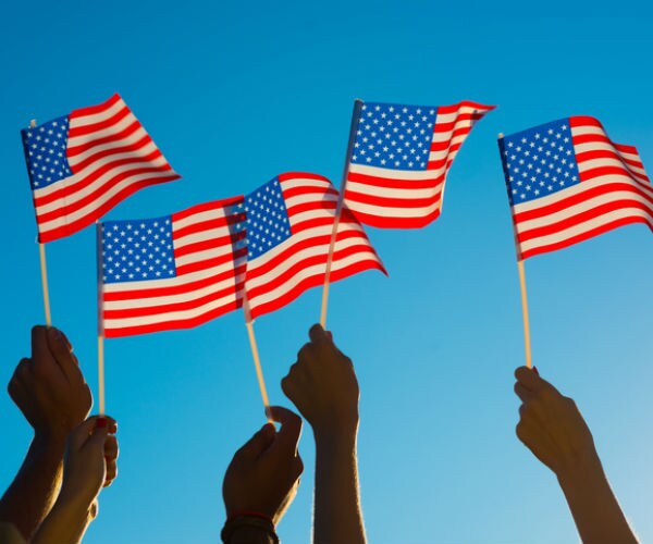 Pickup in Confidence Shows Americans Upbeat on Jobs, Economy