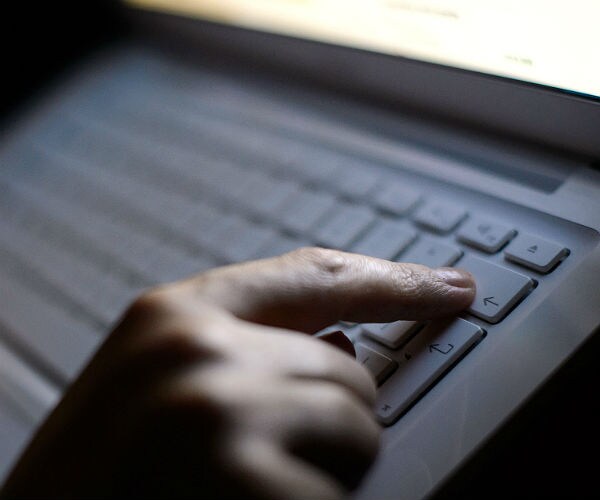 Watchdog: Loafing Patent Office Workers Soak Millions From Taxpayers