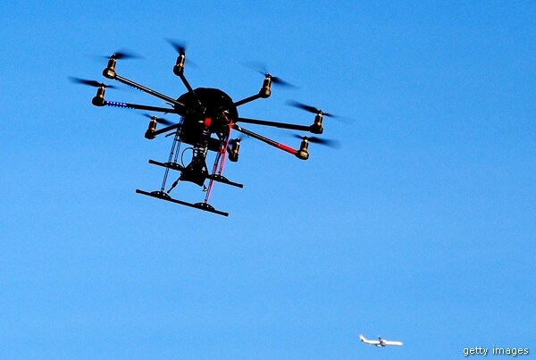 WSJ: Commercial Drone Operators Disregard FAA Rules