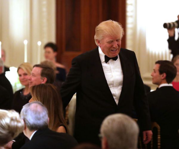 Trump Toasts Nation's Governors Ahead of Health Care Talks