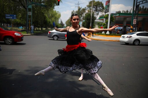 Ballet to Cure the Mexico City Traffic Blues