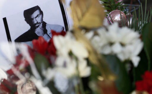 Fans Mourn George Michael as Charities Praise His Good Works